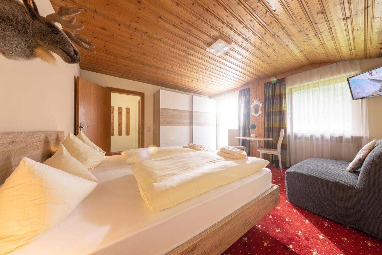 T3 Pension Wald am Arlberg Exterior foto